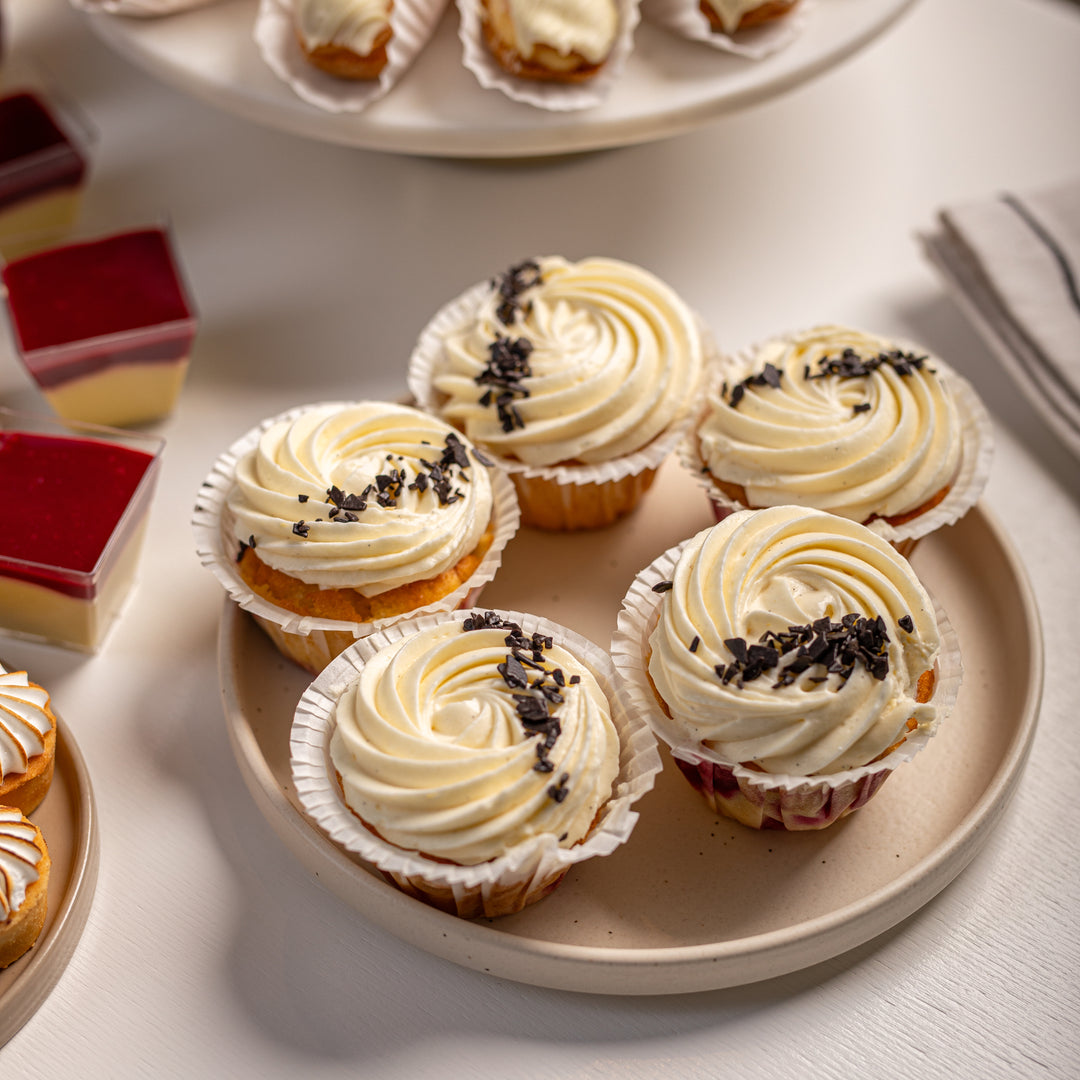 Briose Stevia cu crema de branza si mascarpone,  lime si fructe