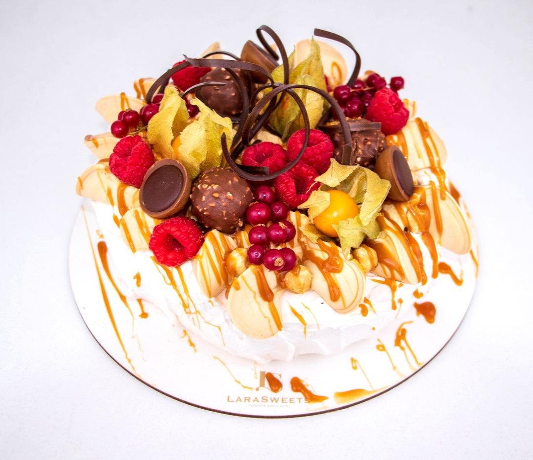 Tort de bezea si caramel