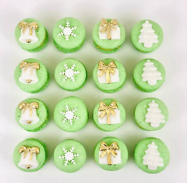 Platou Macarons tematici de Craciun